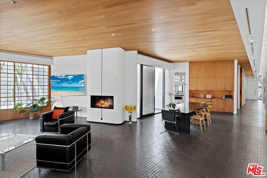 1415 6th Street, Santa Monica, California 90401 home-pic-1